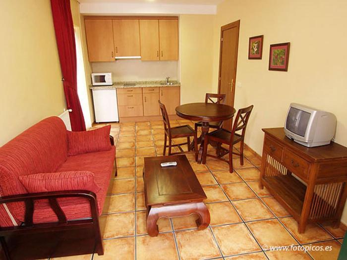Apartamentos Villa De Cabrales Arenas De Cabrales Εξωτερικό φωτογραφία
